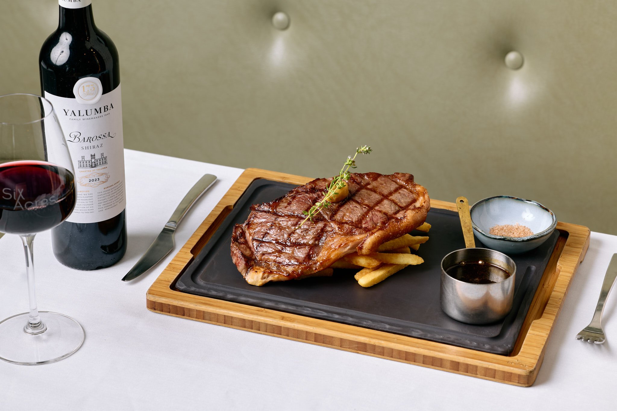 Eat Like A King - Markus Ravik - 072.jpg